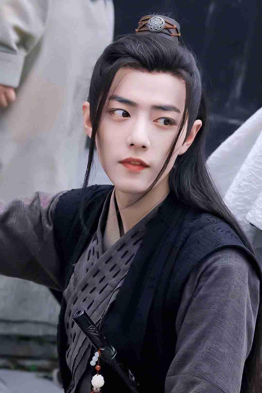 网传肖战三部存货走央视渠道，谍战医疗悬疑各一部，顶流在主动"去流量化"据娱乐资