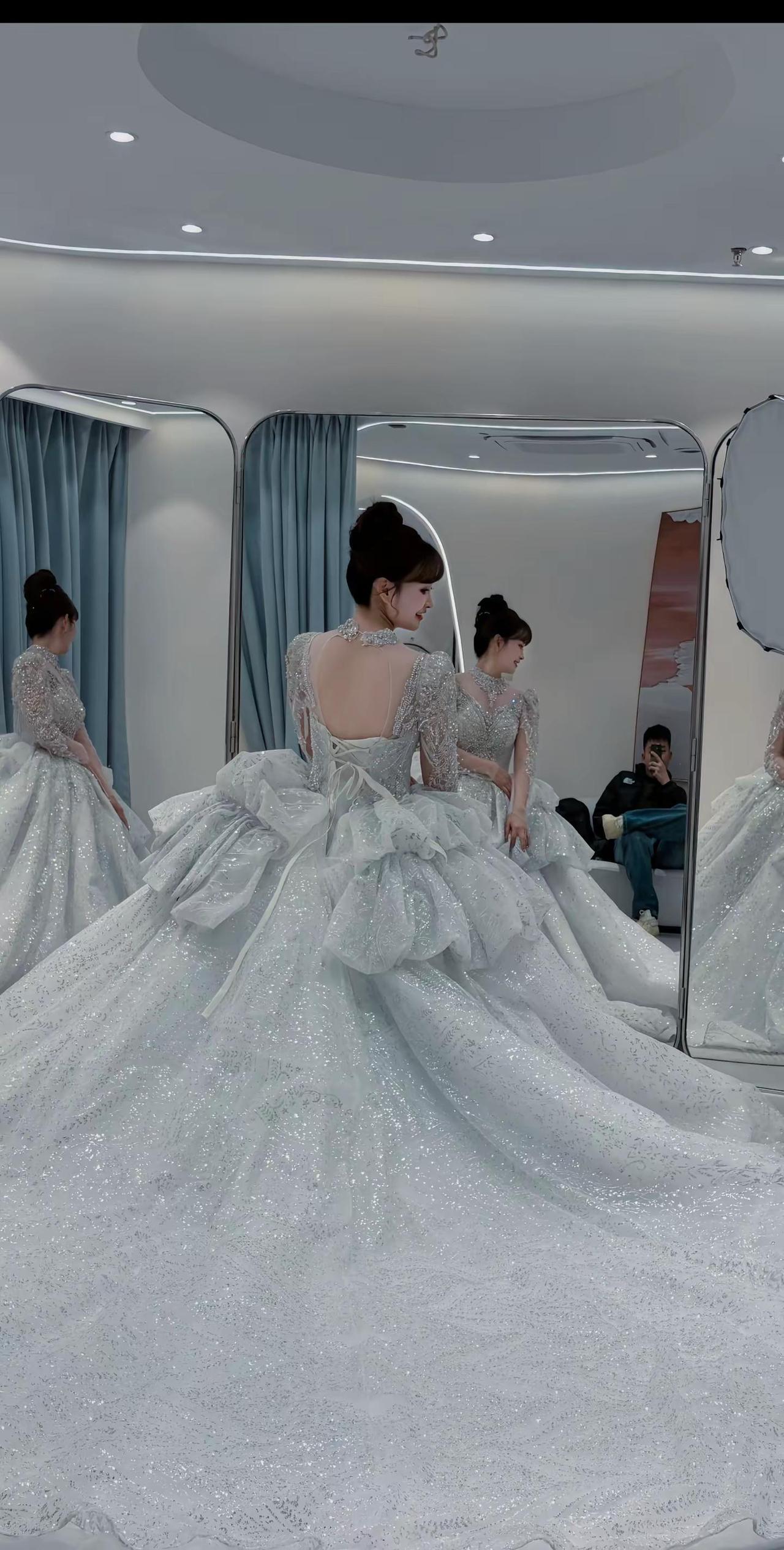 旁边这人，眼光挺好。。。。试纱