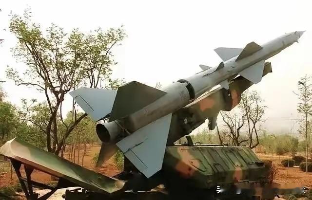 1972年12月，美军出动百余架B-52轰炸机，对越南首都河内进行空袭，其中9架