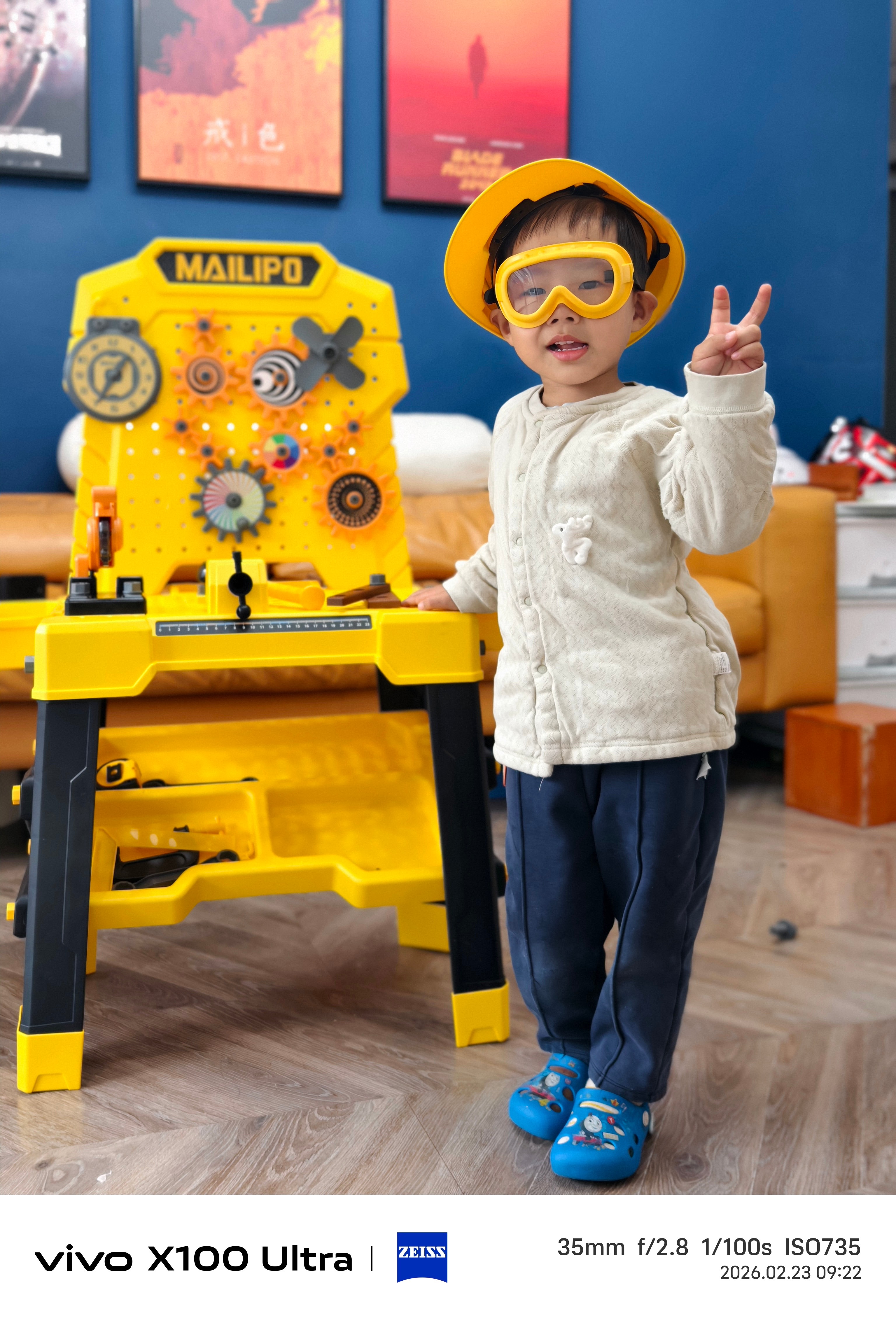 说现在的年轻人“没大人感”，我倒觉得，不是年轻人不成熟，而是时代变了。过去一个家