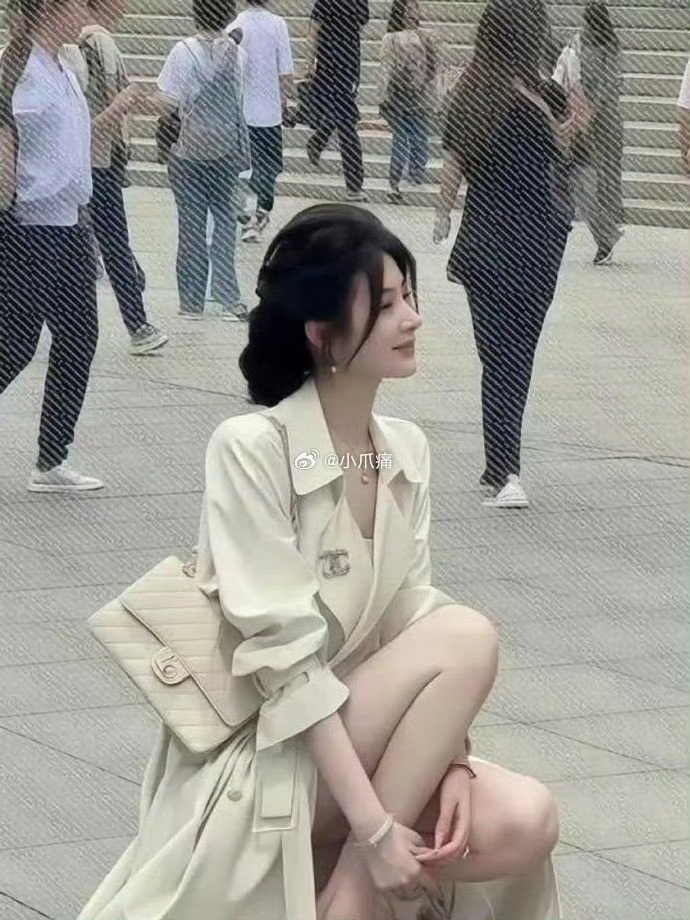 这颜值，普通人里算是顶流了吧！