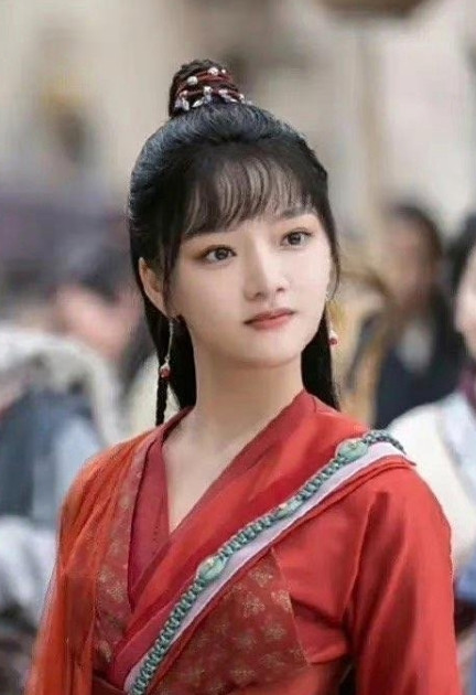 看来真不是任敏的错，是造型师没做好。以后造型师得走心些，别让演员形象受影响啦！