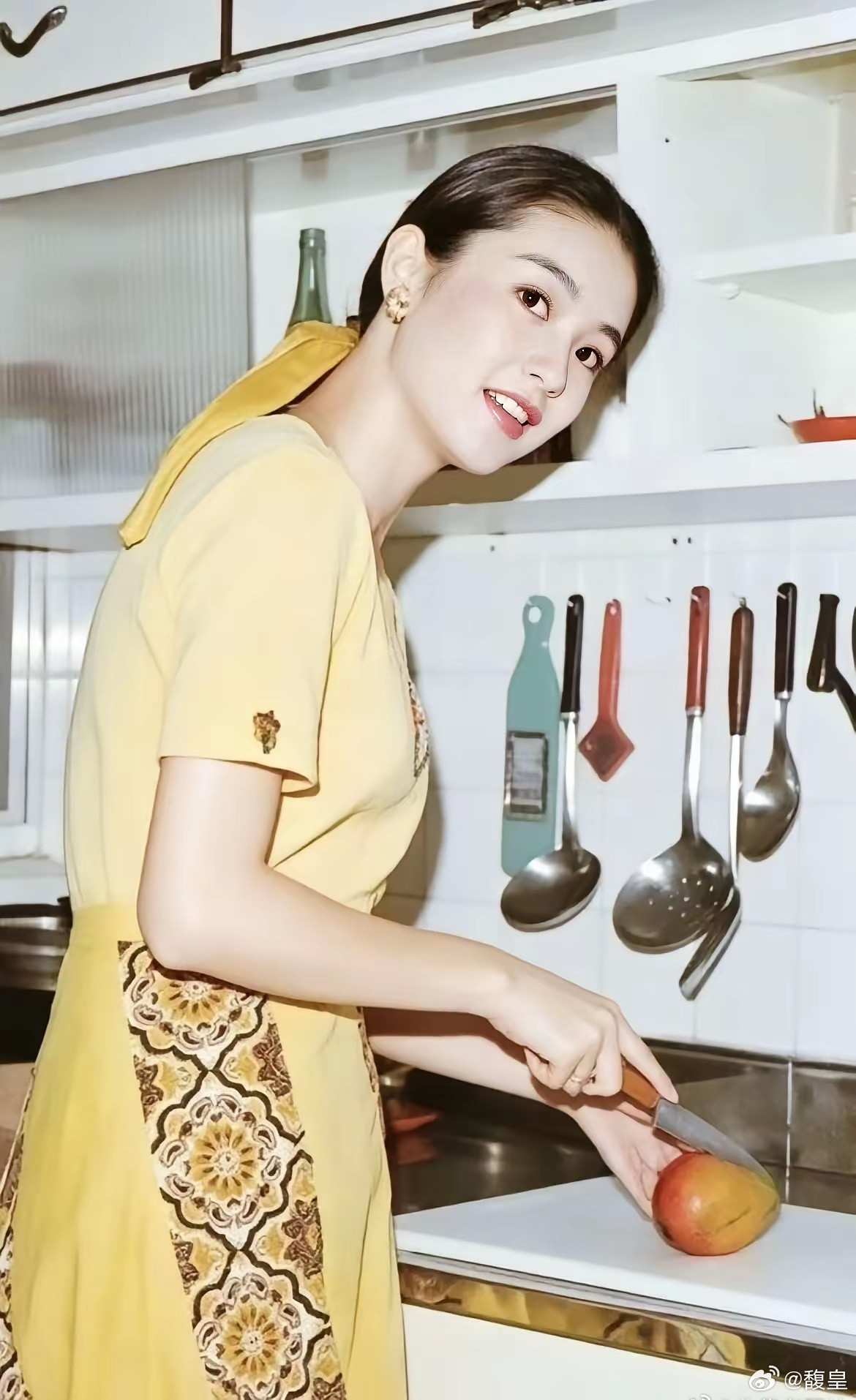 1974年，林青霞台北的居家照片，真的很有气质太温婉了。