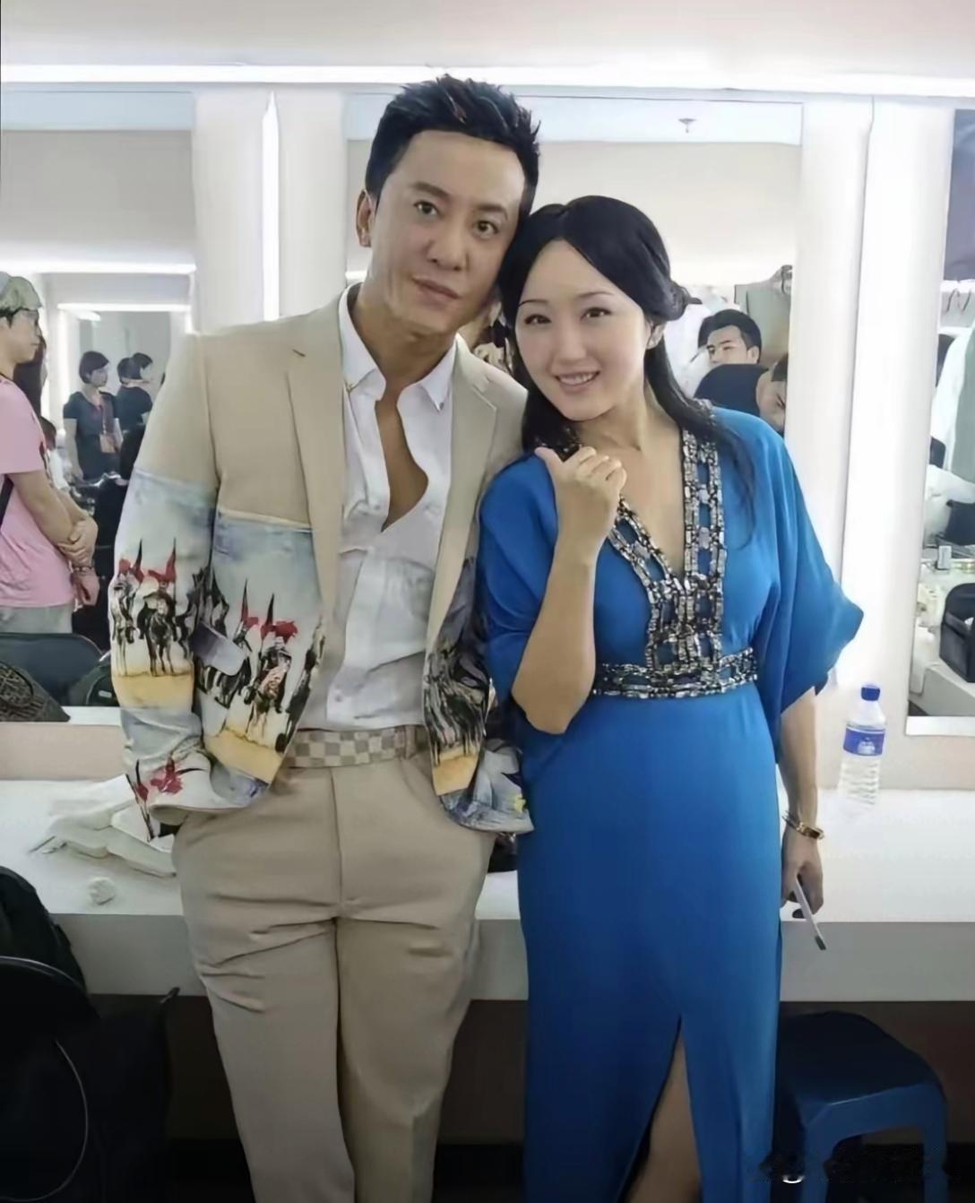 曾经的金童玉女，也挡不住岁月这把杀猪刀！杨钰莹这明显是发福了？