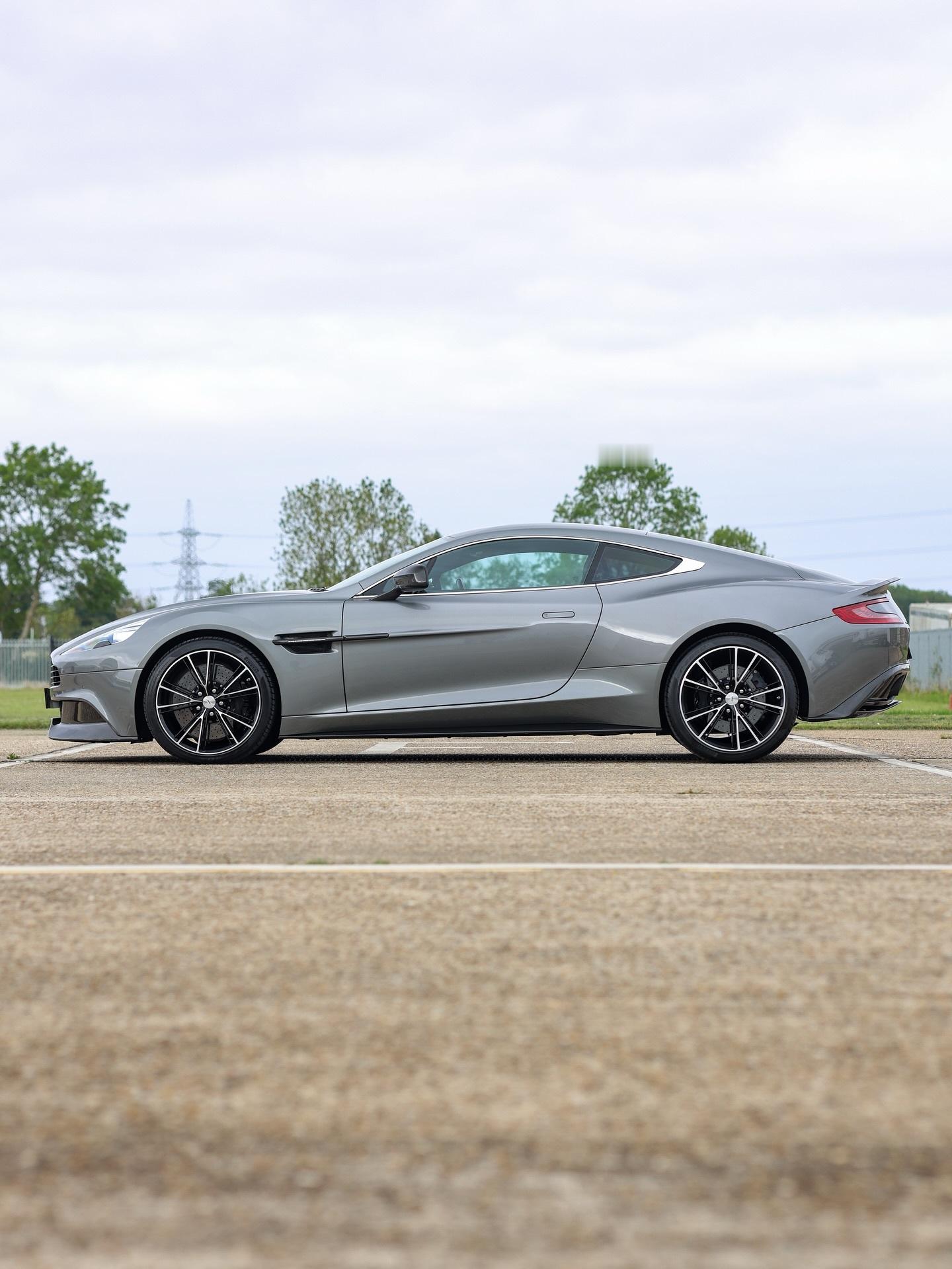 AstonMartinVanquishastonmartin阿斯顿马丁阿斯顿