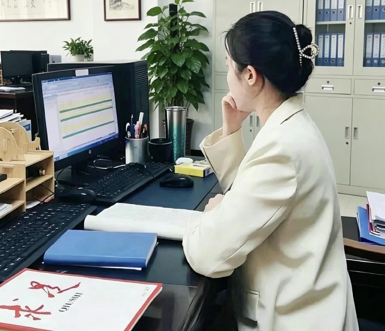 剩女通常分两种人，一种是物质型，一种是精神洁癖型。物质女很好理解，就是相亲时除