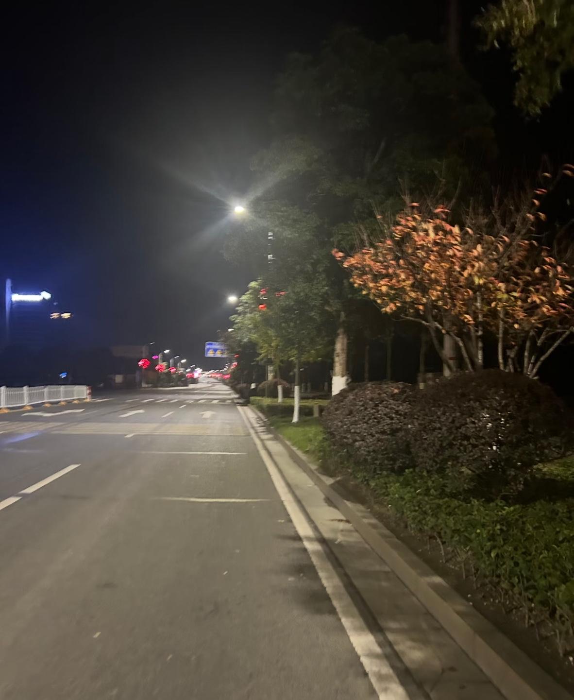 我之前过年、母亲节、父亲节会给公婆买衣服，买了之后，我婆婆也不说好，也不说不好，