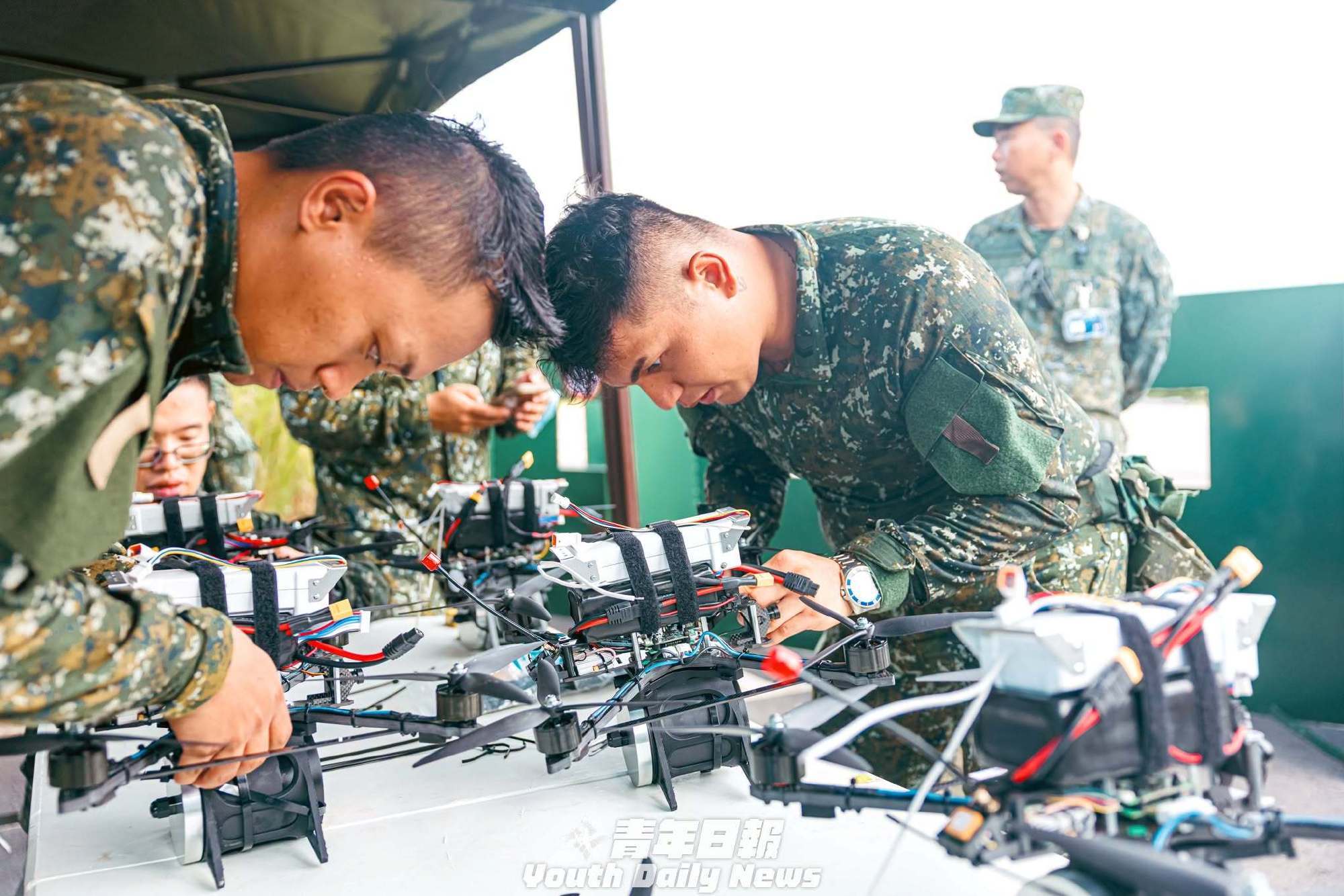 台軍測試FPV無人機打擊，使用退役的CM12勇虎戰車作為靶車。烽火问鼎计划