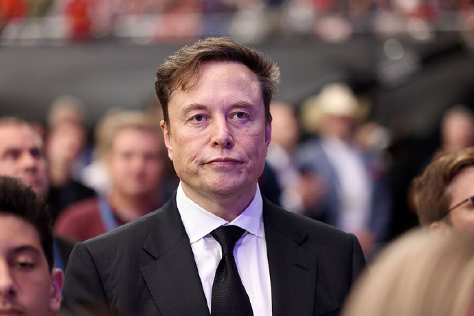 一件小事航天马斯克【一位SpaceX实习生曾描述过在公司食堂与外星人一起吃午饭