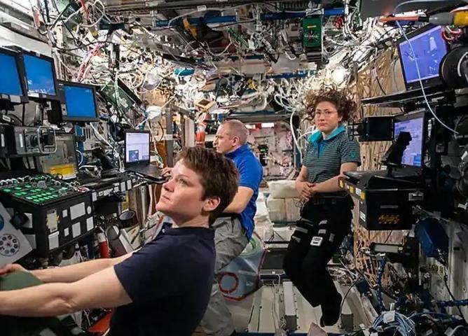 为什么最近全世界其他国家都不再提起中国的空间站了？因为他们不敢再提，跟国际空间站