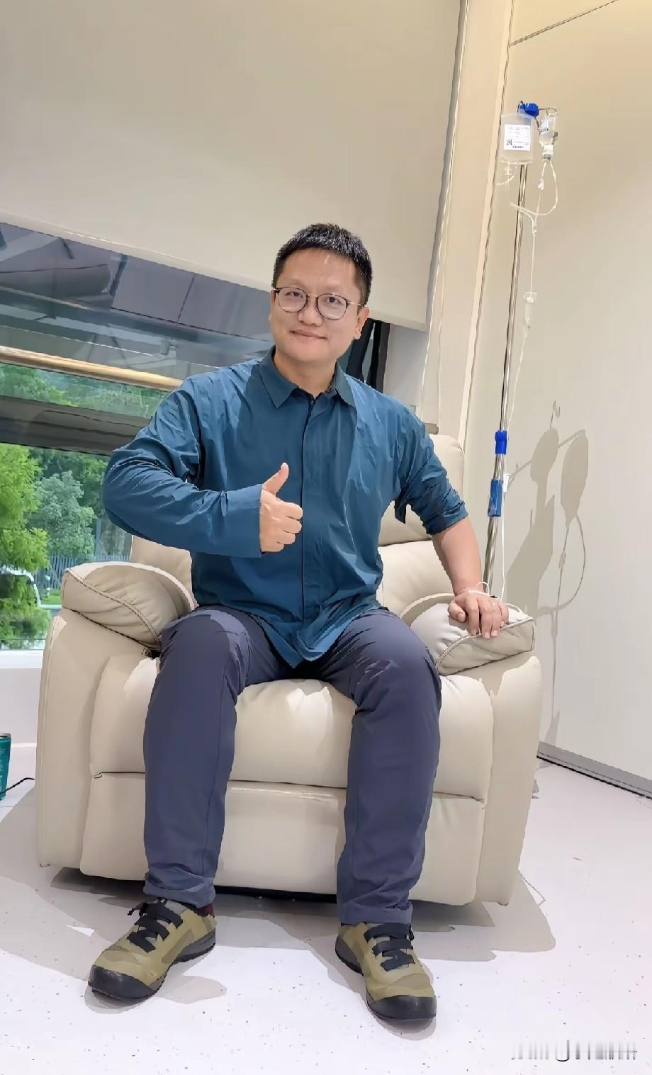 尹烨晒输液照！半年一次NK自体免疫细胞回输，前沿抗衰技术引全网热议近日，华