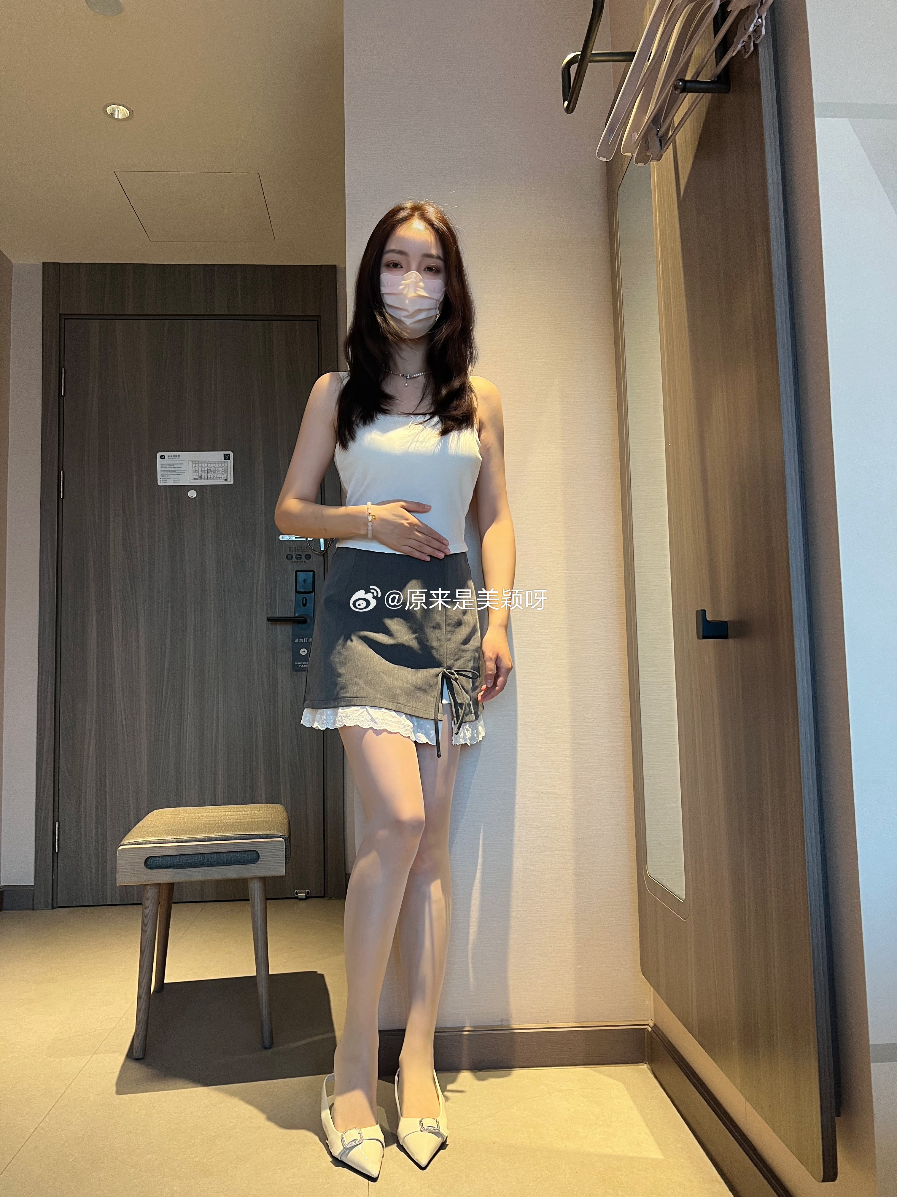 你猜哑光还是油亮？时尚穿搭大长腿ootd​​​