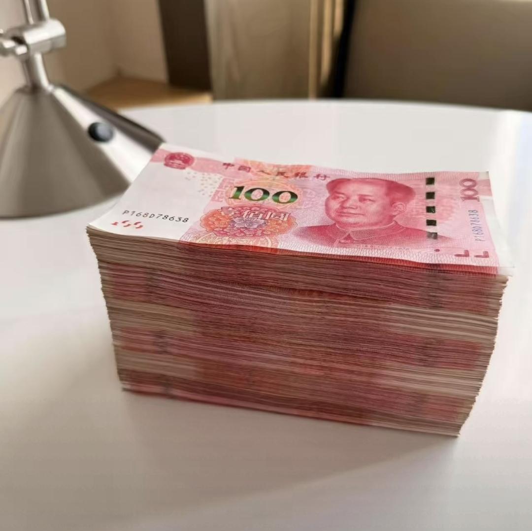 年底算完账才发现，家里一年到头挣了快十八万，可卡里剩不到五千。之前总觉得是自己乱