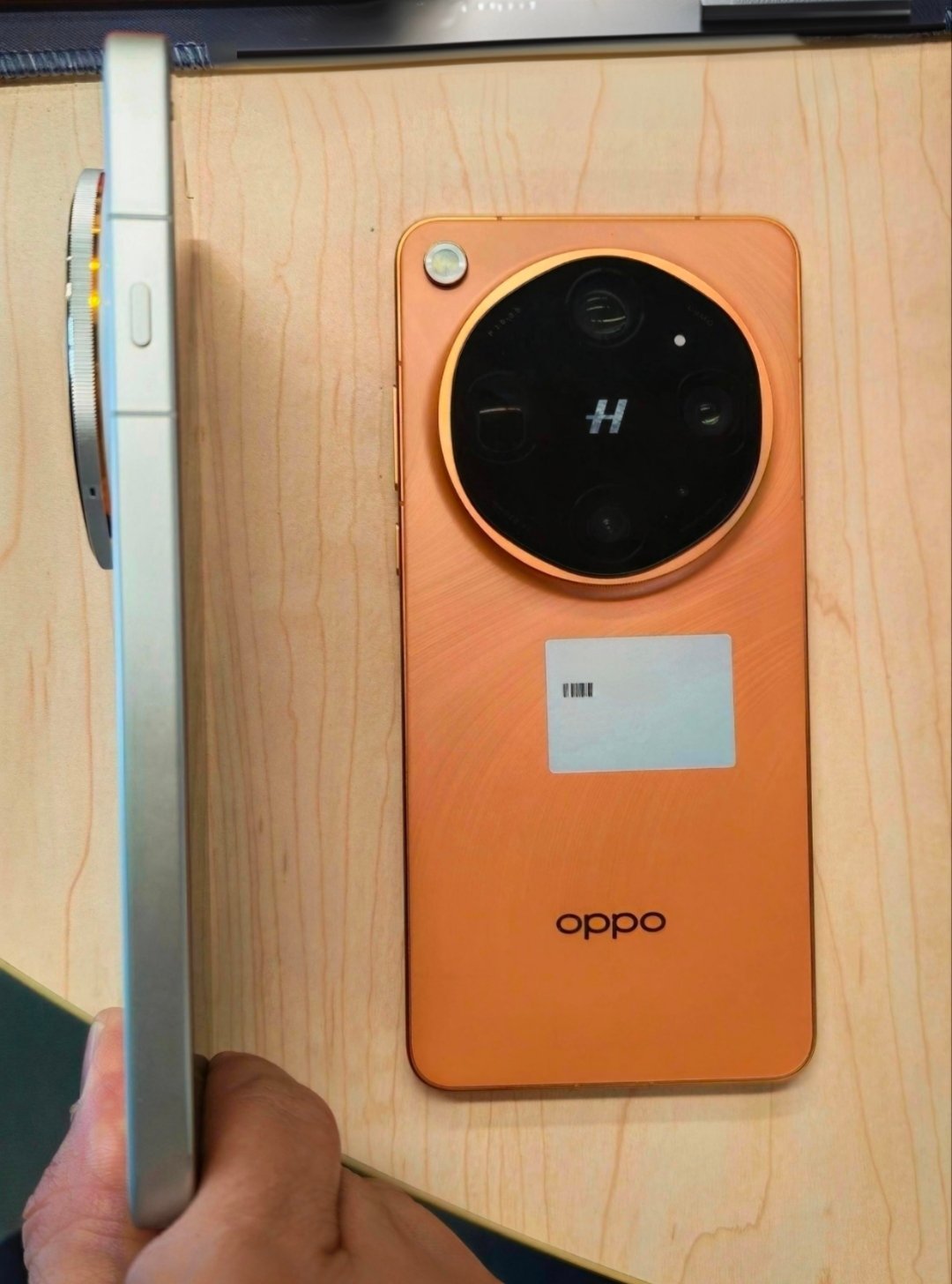 OPPOFindX9Ultra，看起来略微有一点点（）新品驾到