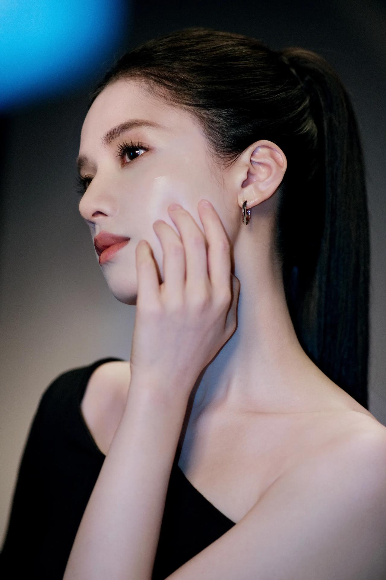 仪仪就是美的很轻松[滑稽笑]张婧仪娱乐