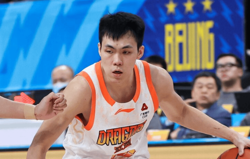 媒体人: 庞峥麟现在暂时成为CBA全明星南区首发后卫绝非侥幸