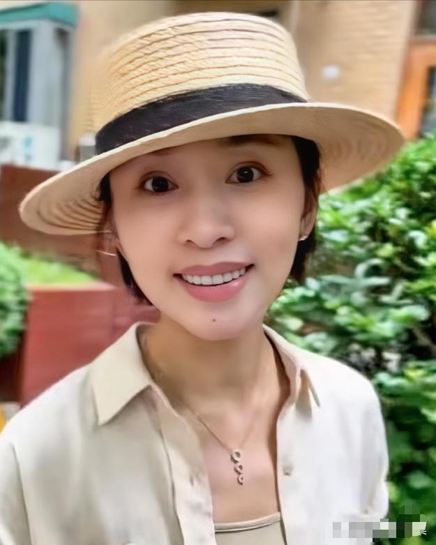 🌞欧阳夏丹已经很难再结婚了，原因很简单，不是因为她年纪大，也不是因为她没人