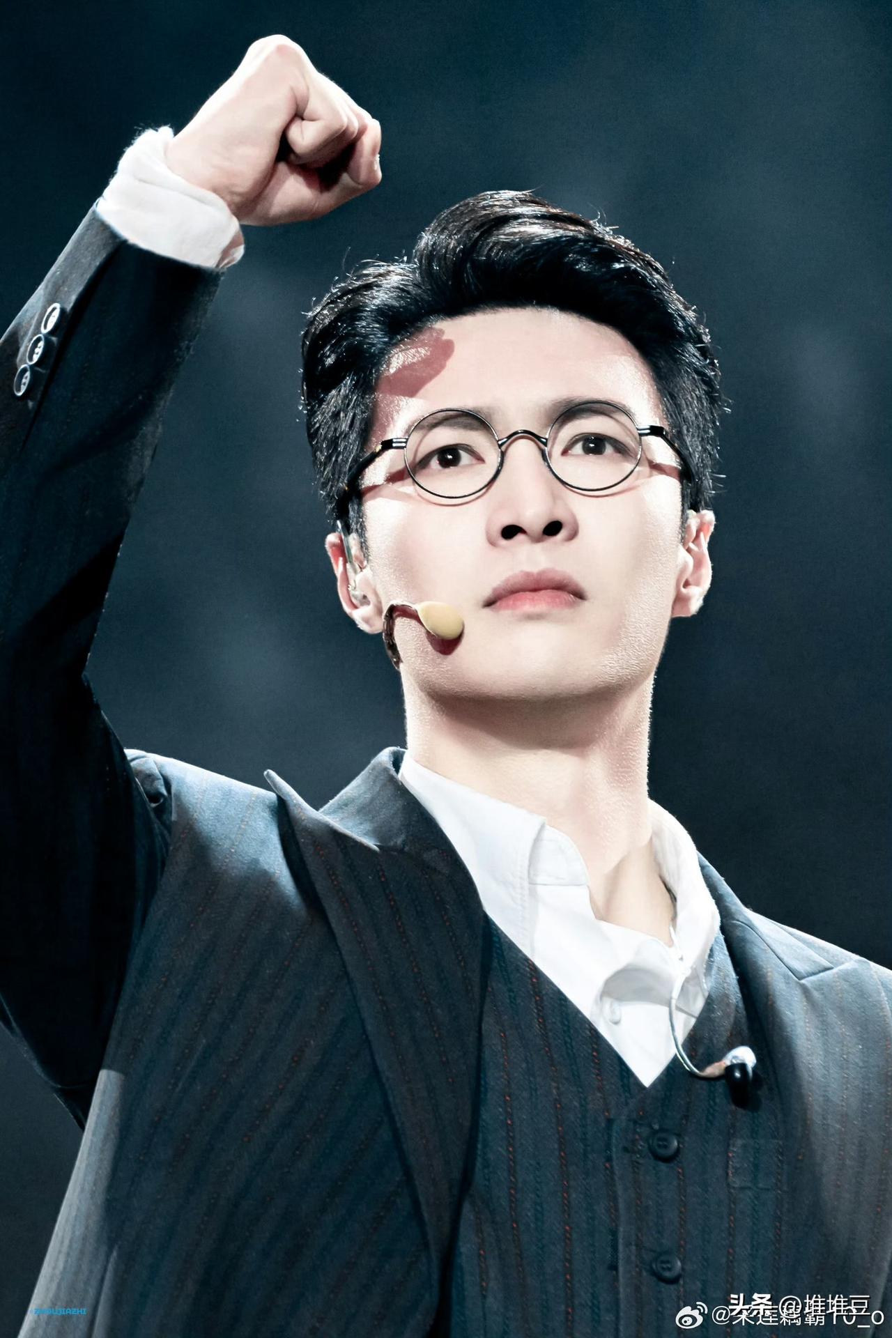 张艺兴事件彻底清醒：不是身不由己，不是贪多求全、而是不懂取舍的代价！真