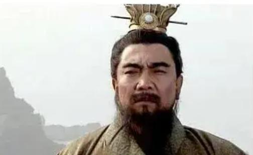 公元208年，曹操下令将孔融处死，当官兵上门抓捕时，孔融的一对不满十岁的儿女正在
