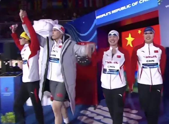 第三银！实力不济！中国位居4×100米混合泳第二7月30日晚，世锦赛游泳项目继