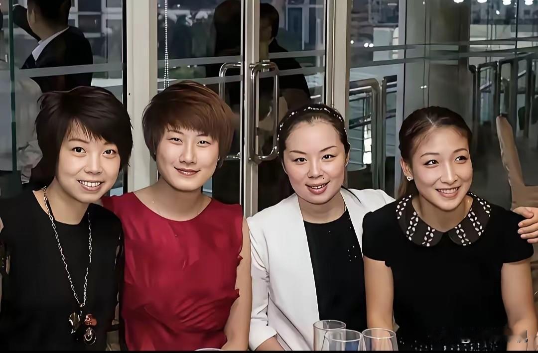 你发现了吗？这4位国乒美女中，颜值上，张怡宁即使一脸普通素颜，反倒气质是最棒的！