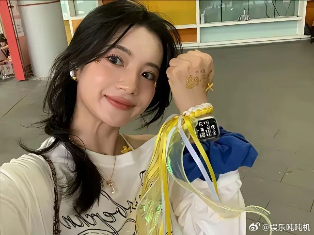 我有强烈预感！现在全网最开心的人就是鹿晗！因为他根本没想到，张雅钦去看他的演唱会