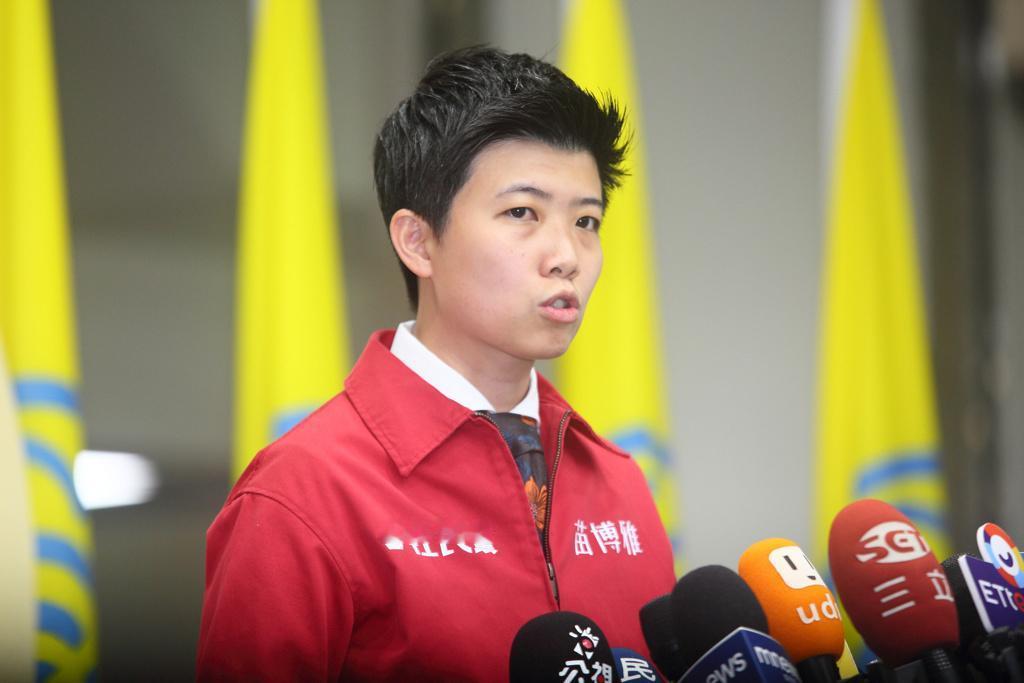 两岸若开战，台湾马照跑舞照跳？苗博雅被骂翻民进党侧翼、台北市议员苗博雅近日声称