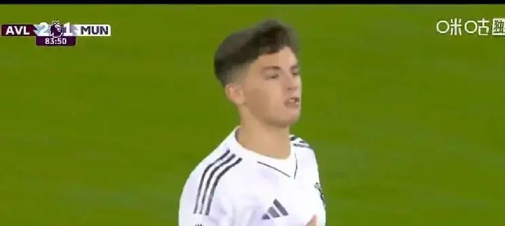 别信什么技术流了。曼联现在赢球，靠的是跑死对手。英超最新数据：曼联场均跑动