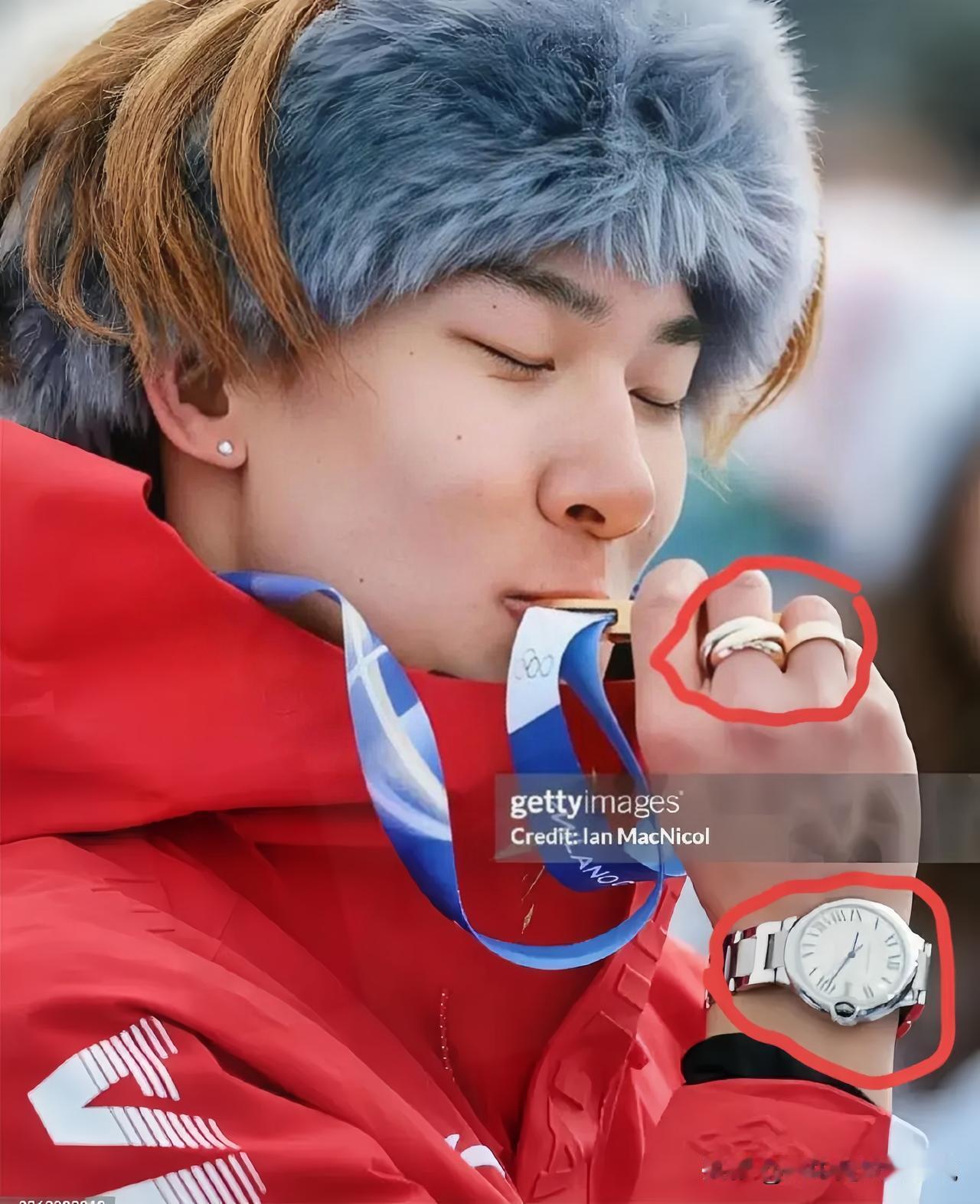 细节见人品！苏翊鸣冬奥首金，这波操作直接封神圈粉！真的被苏翊鸣狠狠戳中！