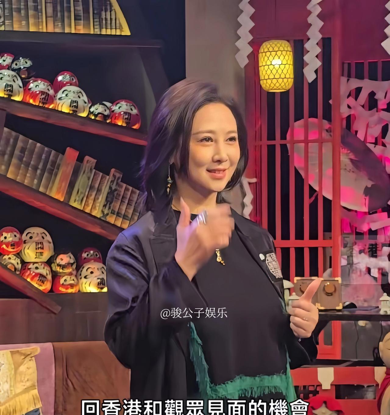 56岁的翁虹今日出席TVB节目《直播灵接触》开镜仪式。活动后受访时，她表示虽然已