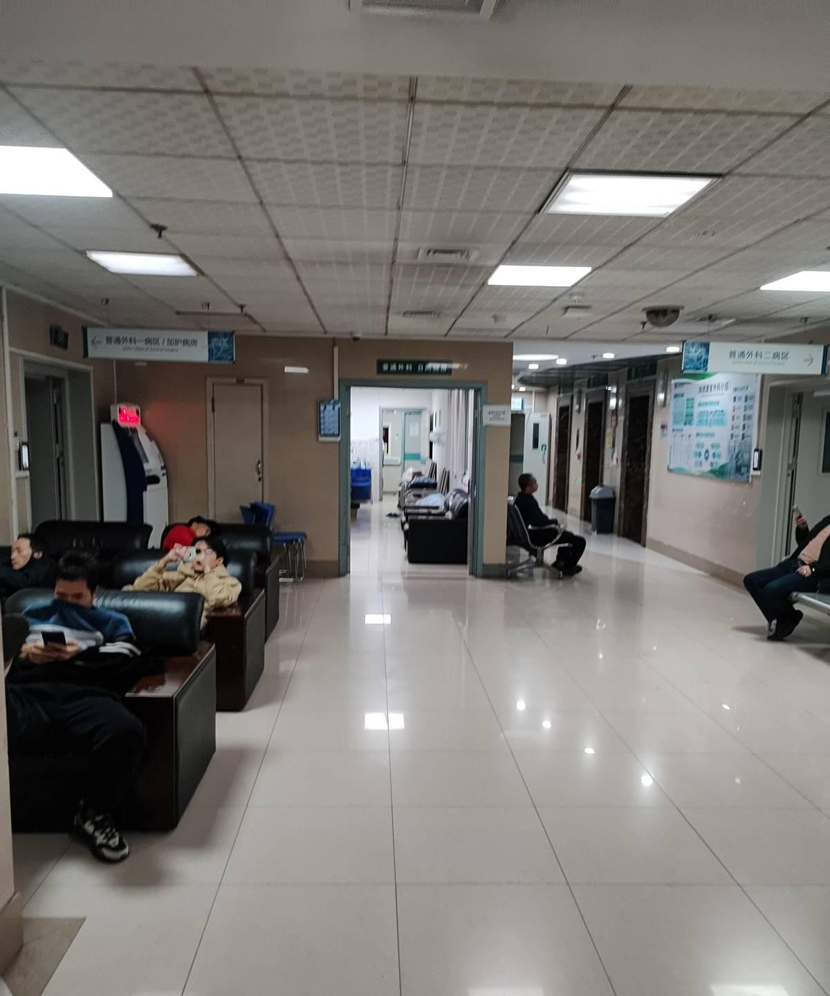 刷到个帖子说高校老师35岁还没拿到国青项目就直接被踢出局，心里咯噔一下。国青就