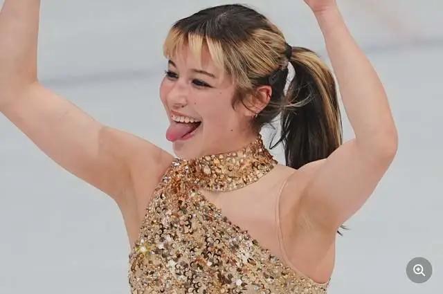 妩媚性感的花样滑冰双冠军刘美贤代孕出生，她法律母亲是严庆新，她生物学母亲可能是美