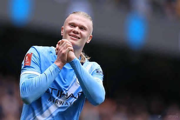 切尔西vs曼城切尔西看起来已经平息了前一段的风波，哪怕只是表面上的。罗森尼尔很