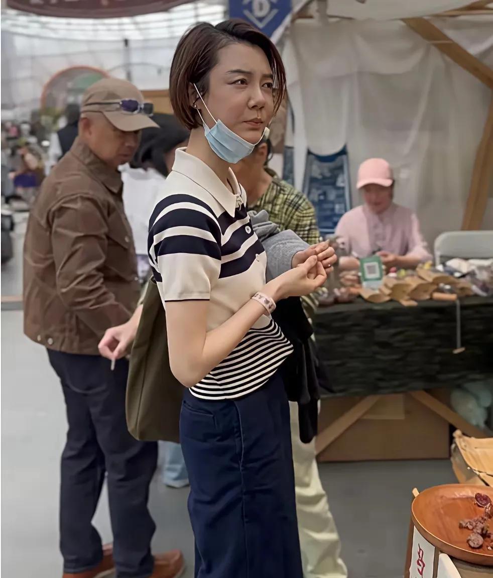 明星如果不化妆，如果没有美颜滤镜，大概也跟路人甲乙丙丁无异。车晓与邓超拍的电视