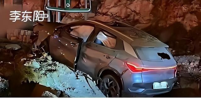 伊朗导弹炸翻比亚迪，史上最硬核广告爆了比亚迪在中东市场早有布局，元PLUS