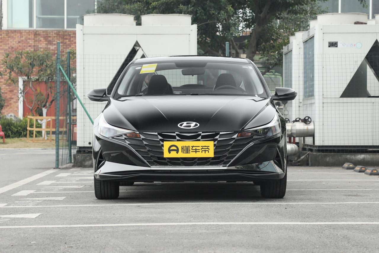 最近在二手车平台刷到一堆伊兰特，2022款六万左右，2023款的1.5LCVT