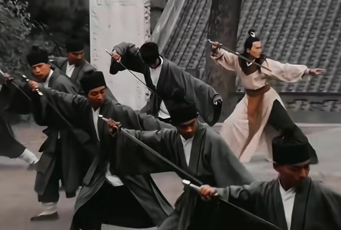 搞不明白他为什么黑化？他师爷是武当开派祖师，他爹是武当掌门，自己又是武当大师兄，