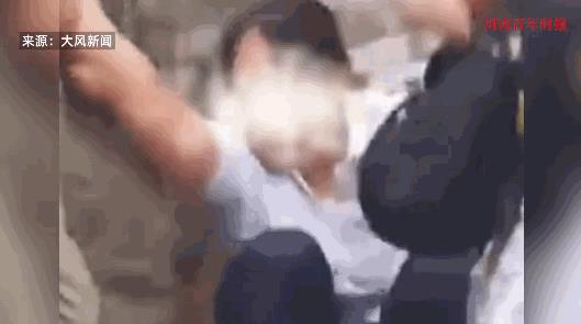 “严查到底！”7月8日，陕西西安，一处小区里的一楼业主，纷纷把小区里的公共绿化改