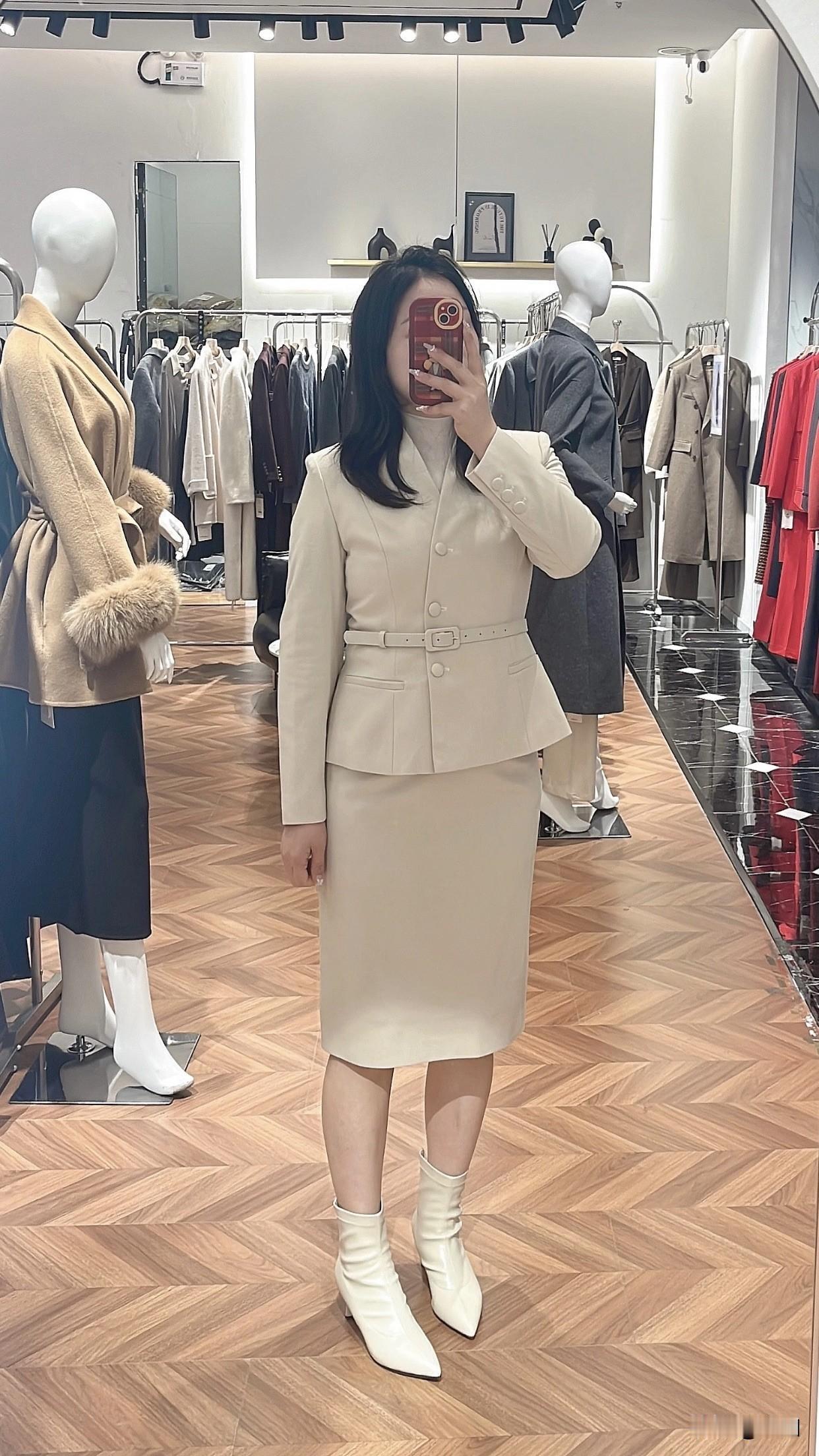 由于年底各种应酬和工作烦恼，更新微头条更新不定时，望大家谅解