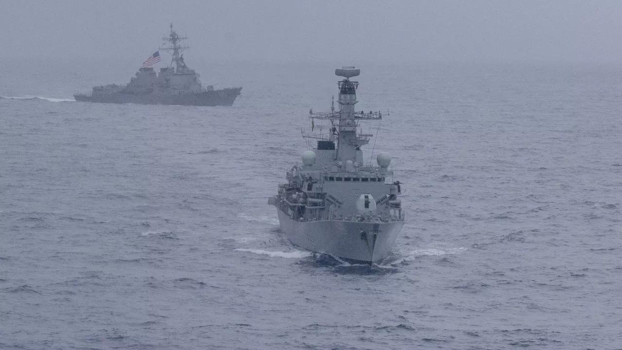 日本气炸了。当地时间7月13日，日本方面透露，日本海上保安厅多艘巡逻船只，上周为