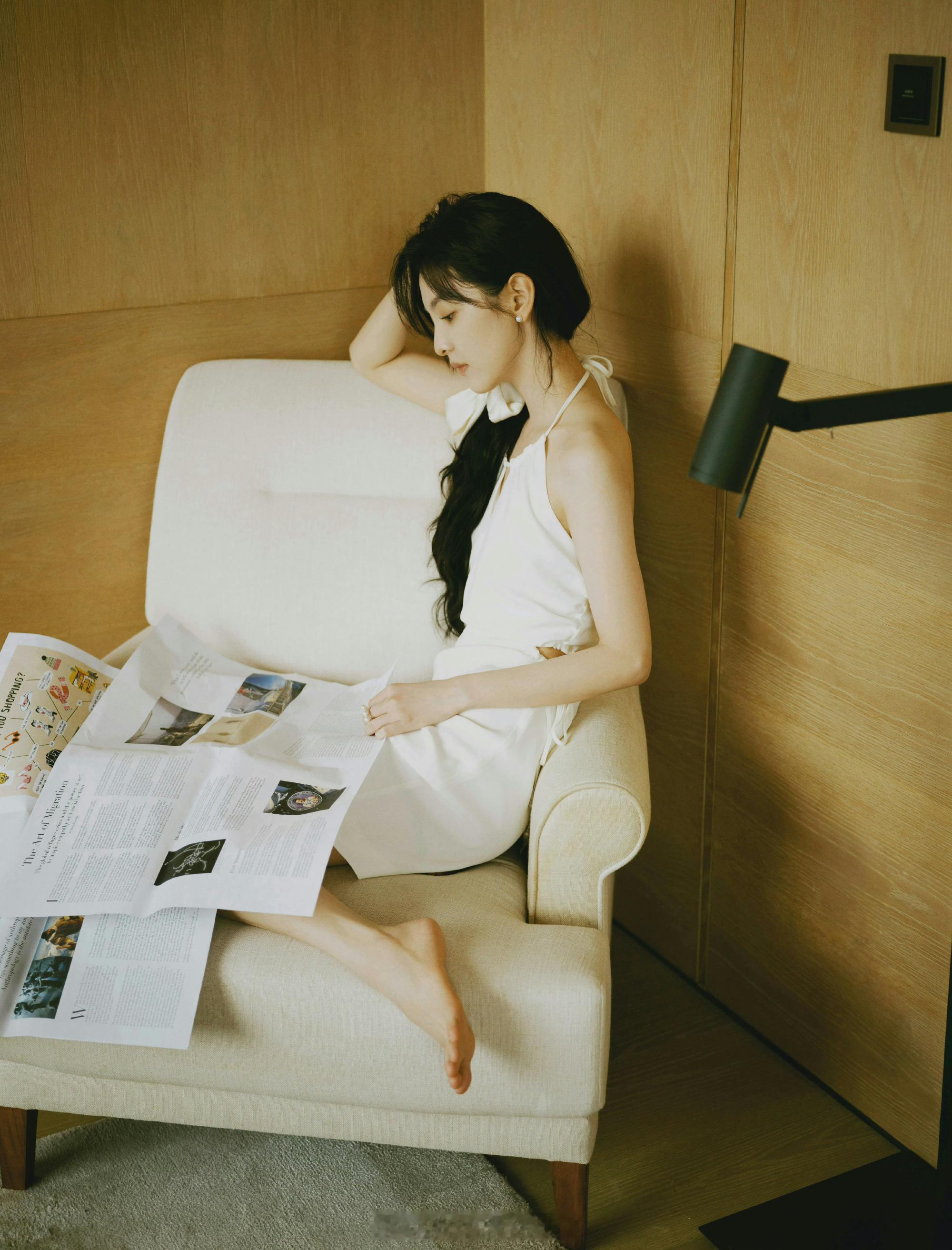章若楠的白裙子清新甜美​​​