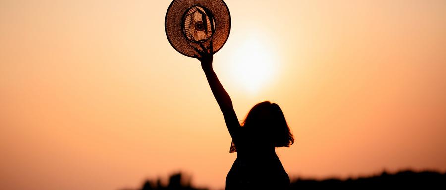 财富密码，你为啥赚不到钱？ 1、财富来自布施，一个人命里财富是有限的，前世布