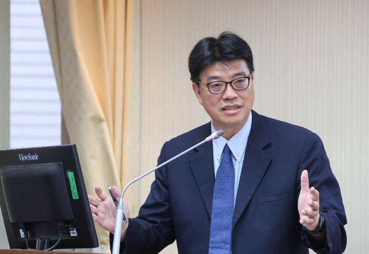 【台陆委会对台湾艺人划了两条红线】对于一些台湾艺人转发庆祝中华人民共和国成立76