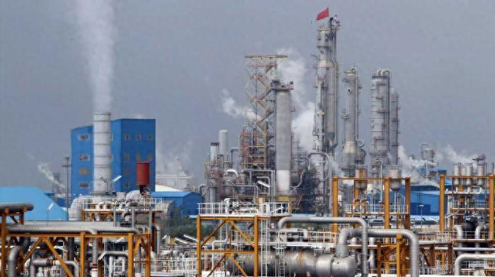 美国一个没看住，以色列空军就炸了伊朗最大天然气田，占到伊朗天然气总储量40%。内