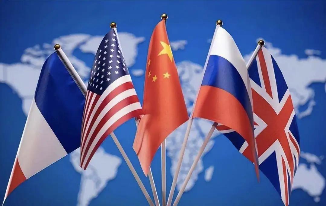 碰到钢板上了。日本一边在西南诸岛疯狂建130个弹药库、部署导弹，一边忙着储备“万