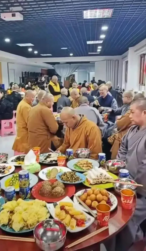 释永信为什么现在会倒下的如此迅速？？十年前，被亲信和同僚那么证据确凿的情况都没