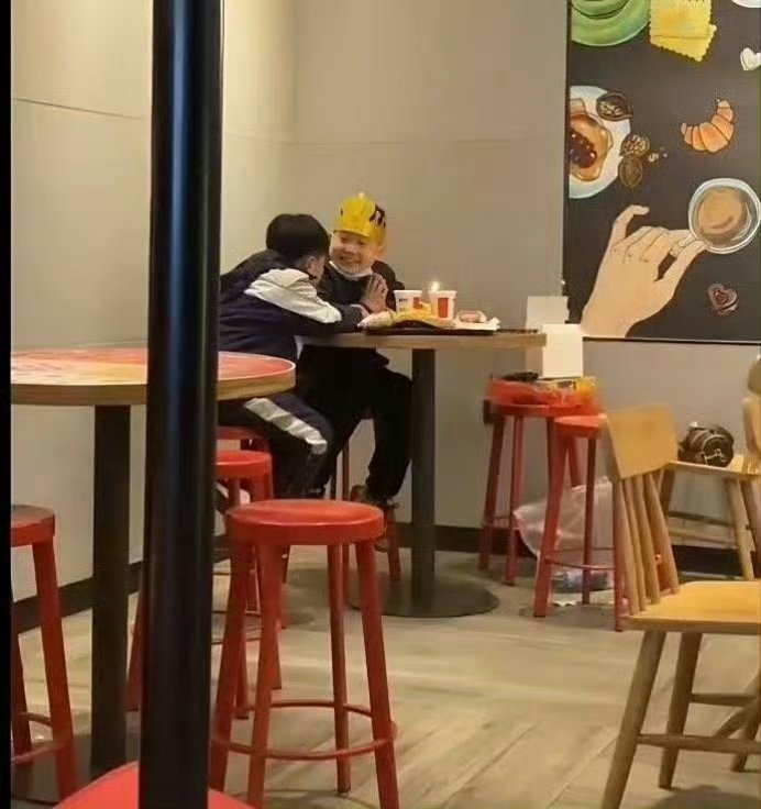果然还是要给小孩子零花钱的