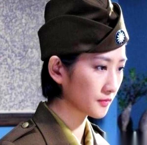 一杯下了药的咖啡。一个前途光明的姑娘，本来要去当外交官的，就这么被一个41岁的