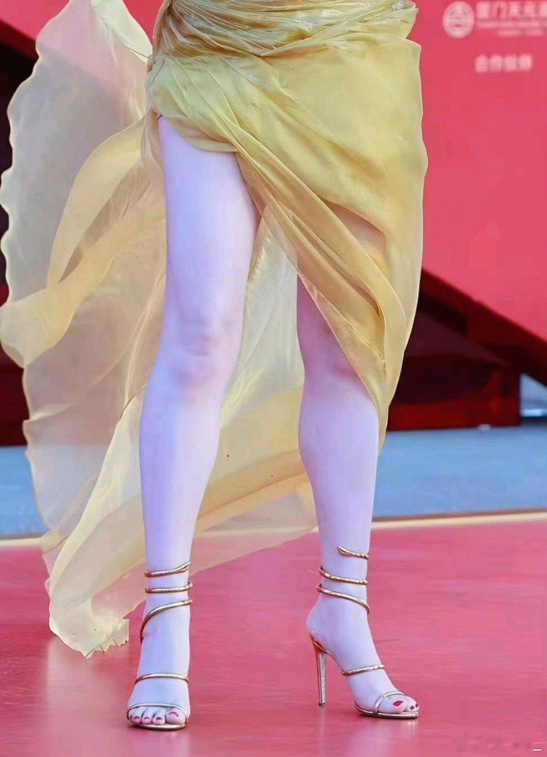 原来女明星也不全是筷子腿啊？