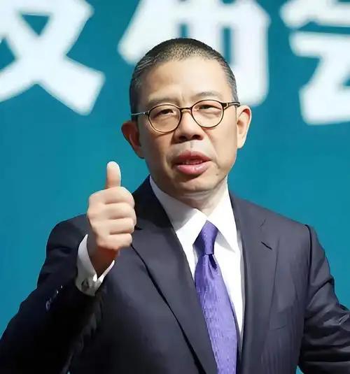 这一个亿，打了谁的脸？首富钟睒睒，捐款1个亿，没有捐给清华，没有给北大，他儿